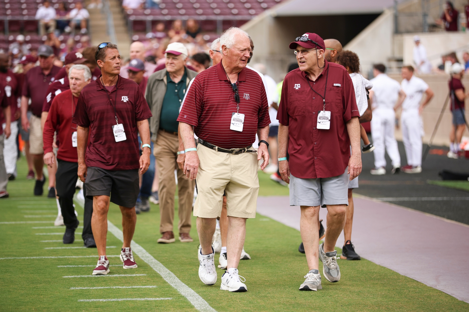 20250419_FB_GAME_MAROON_WHITE_CS_0747.jpg